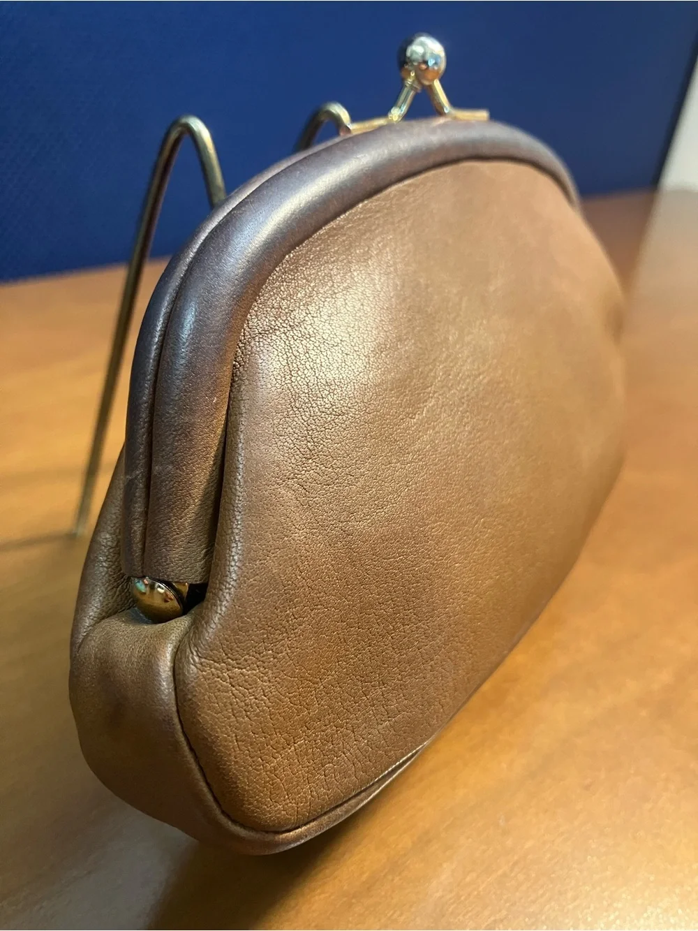 Vintage Coach Tan Leather Kiss-Lock Utility Purse 7160